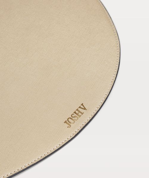 Rowena table mats set