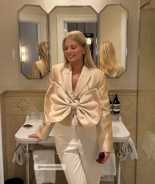 SILKE cropped blazer met strik