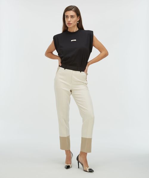 SUE T-shirt met schoudervulling