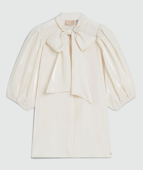 SYLVIA Bluse mit normaler Passform